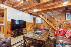 Cabin Bliss - Just 1 Mile from Lake Lanier - Image 1