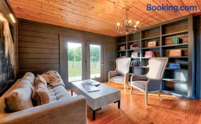 Secluded 18-Acres with Pool Hot Tub Pool Table - Image 2