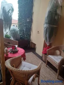 B&b Rosy - Image 5