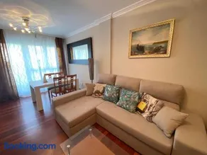 Apartamento zona centro con garaje y piscina para 4 personas - Image 1