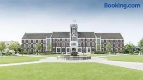 University Walk - Image 2