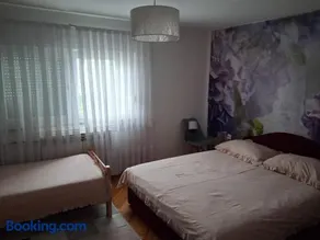 Apartment Upper Town - Image 1