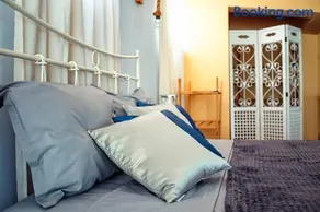 Daphne's Rooftop Apartment - Image 3