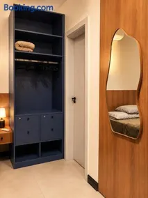 Studio Echo Living 05 Novo Completo com Ar Quente e Frio, Cozinha Completa, Wifi, Vaga para Veículo, Rápido acesso ao centro - Image 2