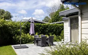 Cozy Holiday Chalet in Lemmer near the Lake - Image 2