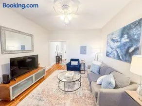 2 bed, in unit laundry, Boston College, balcony - Image 1
