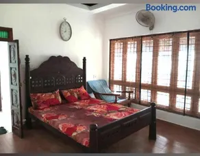 Sambranikodi Resort and Home Stay - Image 3