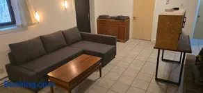 Private Guest Suite with 2 Rooms, Pool, Lake Access - Image 2