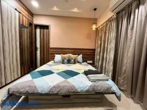 Spacious 4 BHK flat- 4 Beds - Image 3