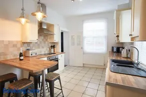 Host & Stay - Windsor Cottage - Image 1