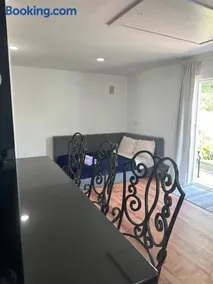 Unique guest house loft - Image 5