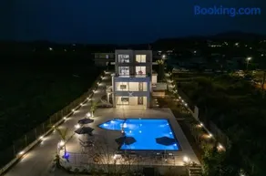 Destino Apartments - Image 4