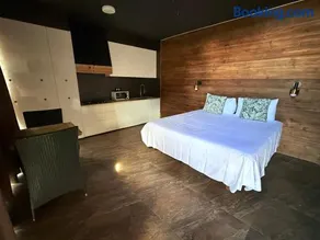 Unique suite piscine vue mer - Image 2
