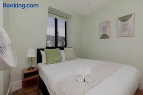 Olympia Grand Apartments - Image 4