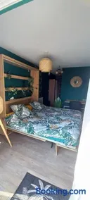 Chambre indépendante piscine en saison petit déjeuner inclus - Image 2