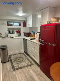Private Oakland Hills Guest Apartment - Image 2