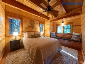 On the River Wooded Bliss Cabin near Loloma - Image 2