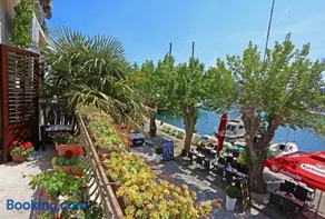 Wine Garden Rooms - Image 1