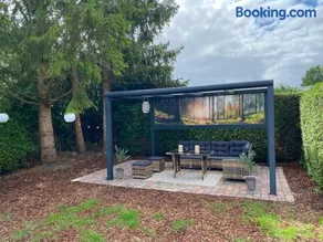 Geniet van rust en privacy in onze gezellige chalet op familiecamping De Tien Heugten in Drenthe - Image 2