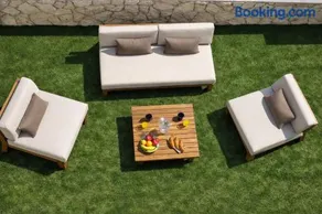 Holiday House Maze with jacuzzi - Image 3