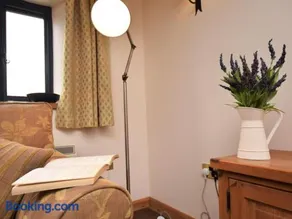 2 Bed in Beaworthy oc-hifox - Image 4