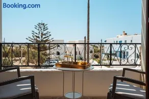 Sea View Spacious Apartment 50m from beach - Image 4