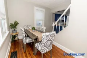 Cozy Riverfront Bungalow with Stunning Views - Image 3