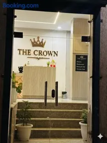 THE CROWN HOTEL & restaurants - Image 4