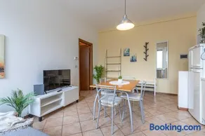 Shakira Apartments - Image 1