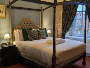 Hitchin Priory Hotel - Image 4