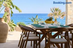 Sabbia Mare BeachFront Villa, steps from Dining & Shops, By ThinkVilla - Image 2