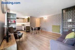 Aloha Lake Apartments - Image 4