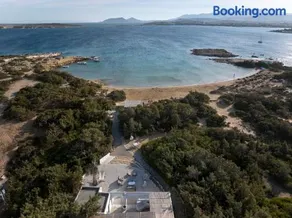 Beach House Mikri Santa Maria - Image 1