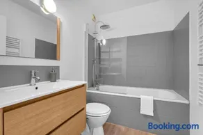 Spacious Apartment Blagnac Parking-Tram-Airport - Image 3