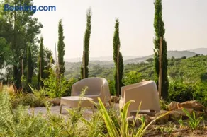 Vila das Acácias - Boutique Villa in Wine Country - Image 2