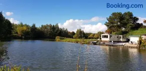 Carafun met buitenbad aan het water - Image 5