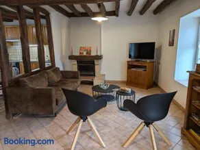 Gîte cosy rénové avec jardin, Wi-Fi et animaux acceptés près d'Orléans - Image 1