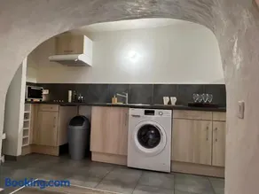 Spacious and cozy apartment - Image 3