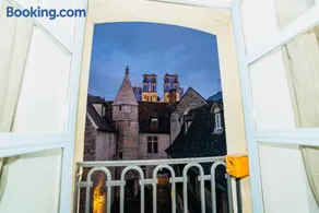 Nid douillet La Cour du Dauphin, Vue cathédrale imprenable - Image 3