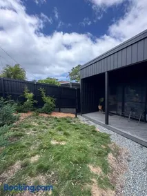 Sandy Beach Black Zen Home - Image 2