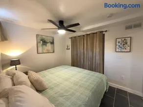 Private Garden Apartment Across from Como Lake - Rowan - Image 2