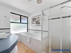 Inji Homestead - 5 acre holiday home in Margaret river region - Image 3