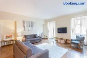 Casa delle colonne - big and elegant apt by Home a porter - Image 2