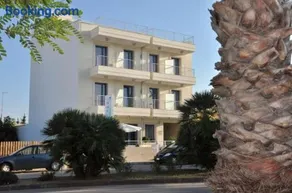 Hotel Perla Dello Ionio - Image 3
