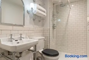 The Vineyard Hotel in Horsham, Near Gatwick Airport - Image 2