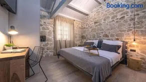 Rustic villa Dvori with outdoor pool in Porec - Image 5
