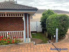 Townhouse in Shellharbour Village - Image 3
