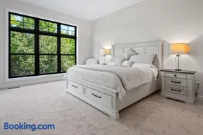 Indigo Meadow at the Ridge by Simple Life Rentals - Image 3
