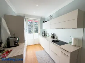Luxury 3-Room Apartment with 2 balcony close to Main Station central and calm - Image 4