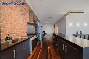 Townsville Central Apartment @ Flinders Street - Image 4